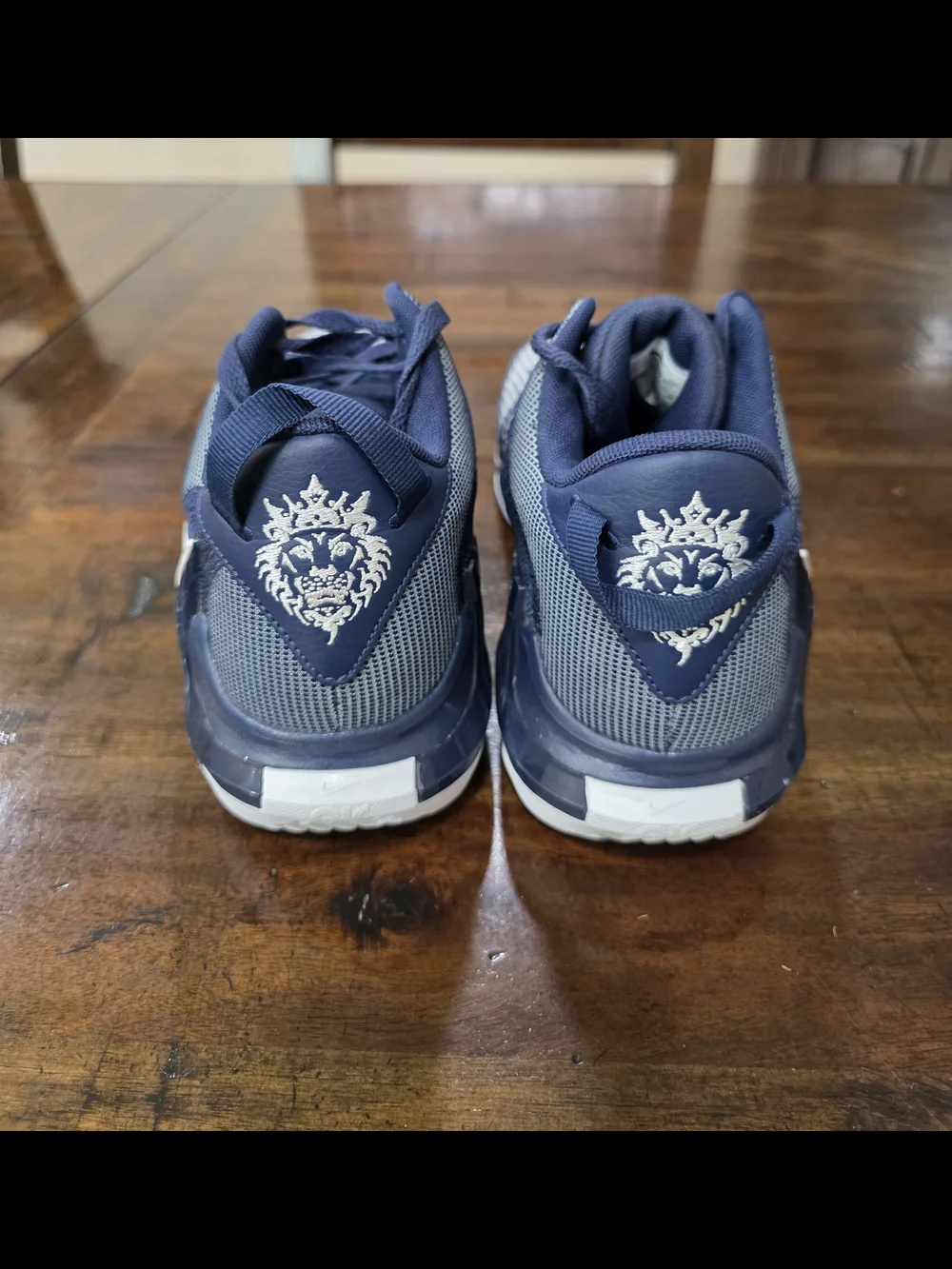 Nike LeBron James Witness 7 Low Navy Basketball Shoes DZ3299-401 Men’s Size 8